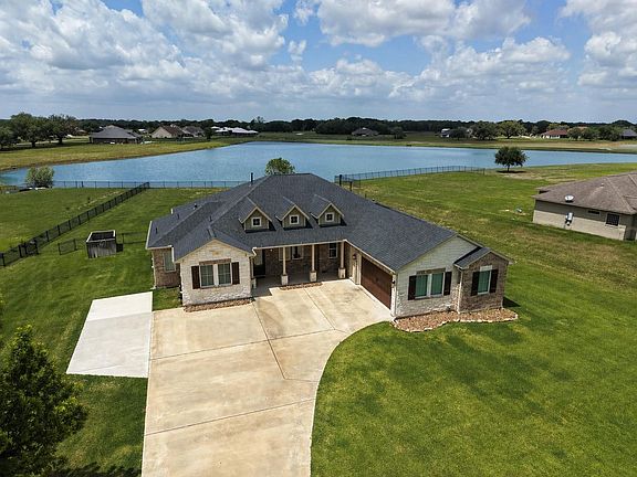 5th image of 803 Lily Ln