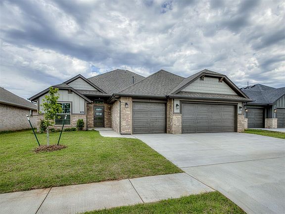 2nd image of 7613 Three Woods Ln