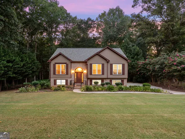 2610 Misty Hollow Ln, Cumming, GA 30040