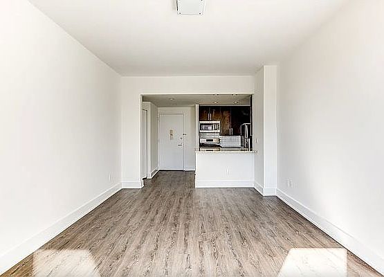 2nd image of 70 Battery Pl APT 707