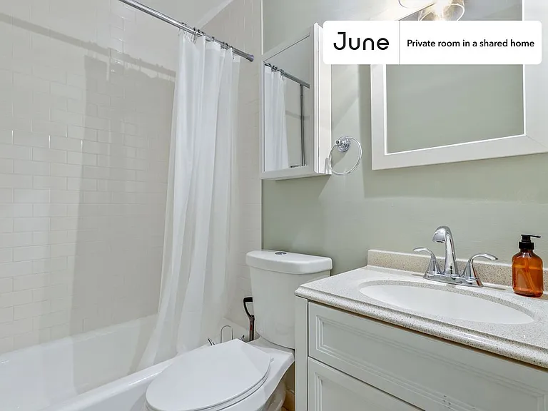 1107 1/2 M St NW #2B — Photo 11