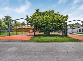 8510 SW 4th St, Miami, FL 33144