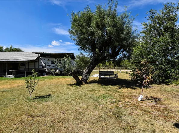 420 Maddox St, Eden, TX 76837