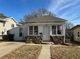 2408 S Oleander St, Sioux City, IA 51106