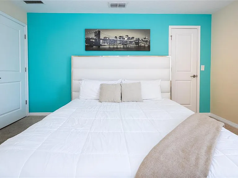 4908 Clock Tower Dr — Photo 38