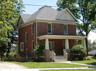 55 Broadway St, Platteville, WI 53818
