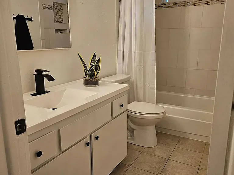 3906 W Albion St — Photo 20