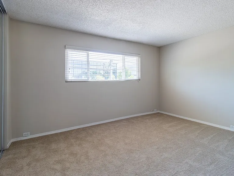 Near Everything, All Amenities! 1616 Q Street, Camellia Court Apartments — Photo 5