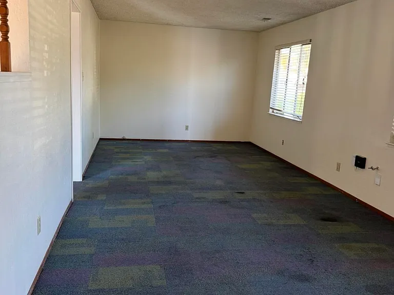 2859 Foskett Ave — Photo 4