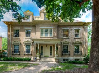 300 Ridgewood Ave APT 1, Minneapolis, MN 55403