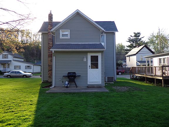 2nd image of 235 Packer St