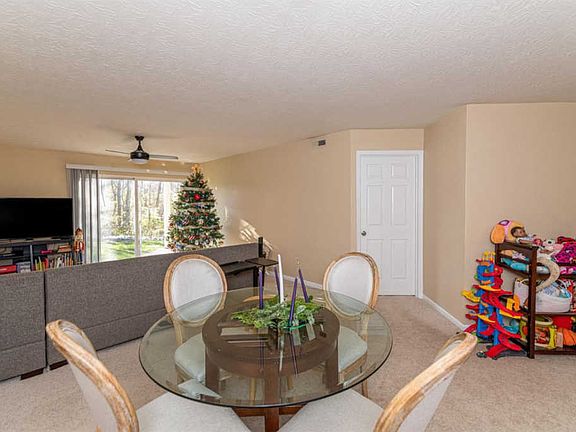 3rd image of 1202 Cobblestone Ct APT 101