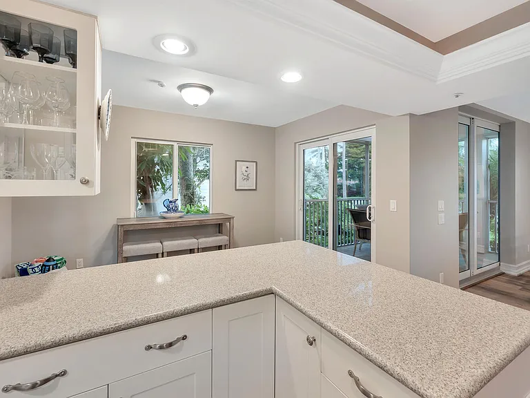 180 6th Ave S #3 — Photo 14