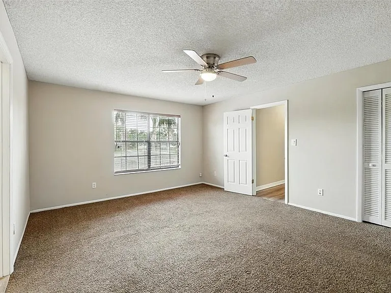 7925 Tumblestone Dr — Photo 23