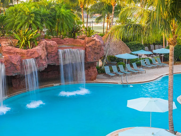 Player's Club & Spa (Pool)