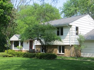1636 James Rd, Mendota Heights, MN 55118