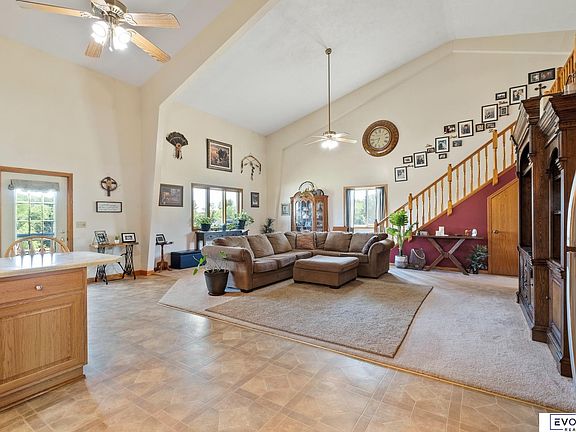 5th image of 2774 120th St