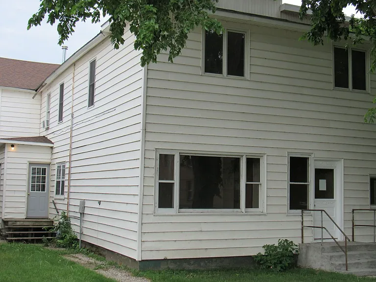 217 Central Ave S — Photo 12