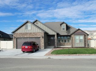 1300 Pronghorn Dr, Rock Springs, WY 82901