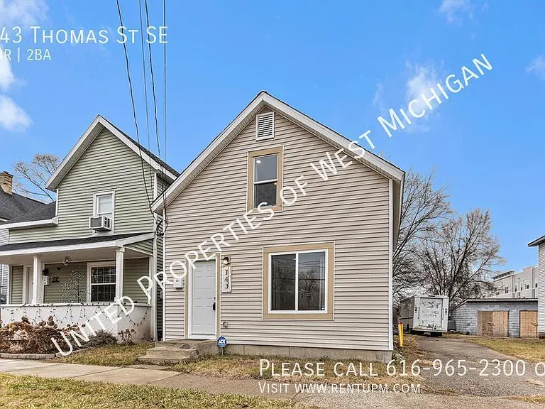 743 Thomas St SE — Photo 18