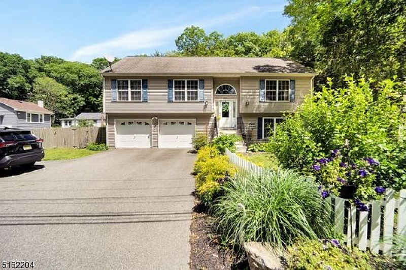 100 Lakeshore Dr, Hewitt, NJ 07421 Zillow