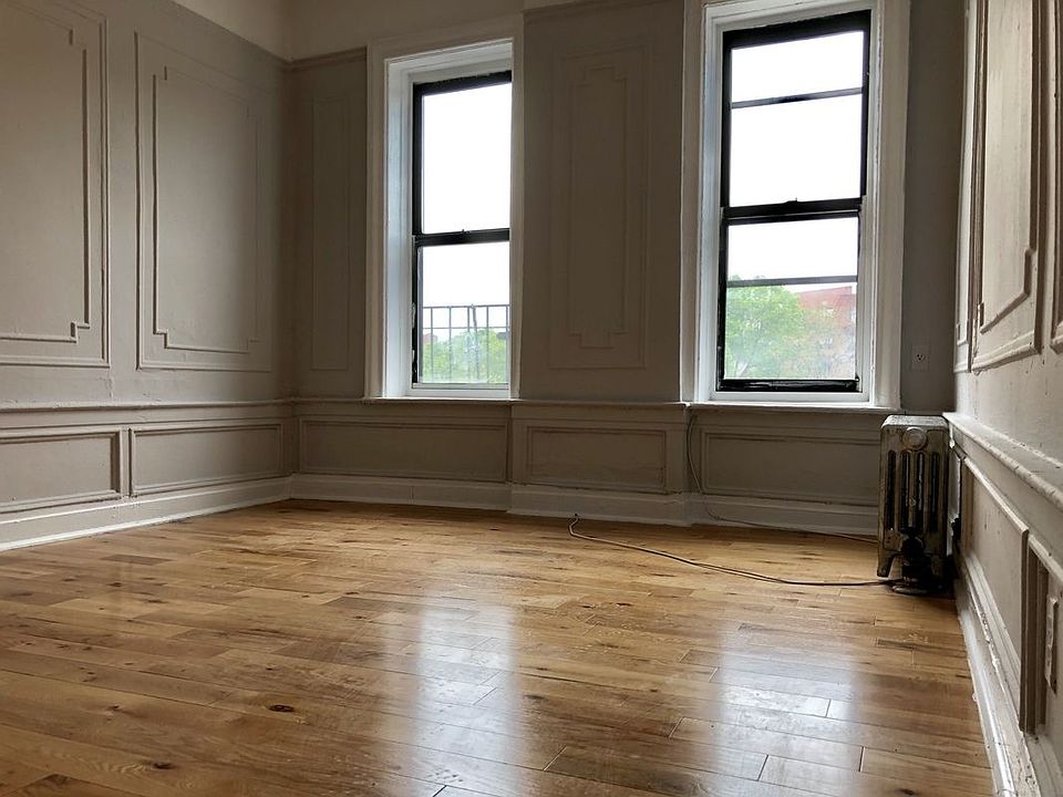 2nd image of 1325 E 19th St APT 10D