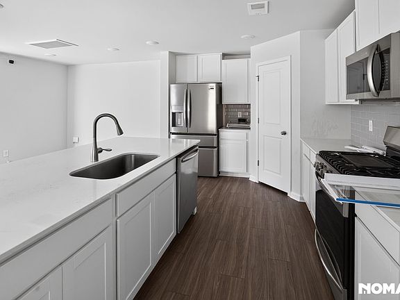 5th image of 6 Parkwood Ct