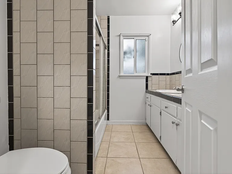 331 Victory Ct — Photo 13