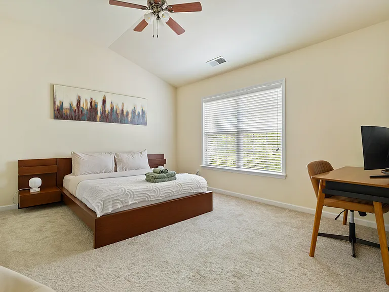 Pecan Knoll Dr — Photo 29