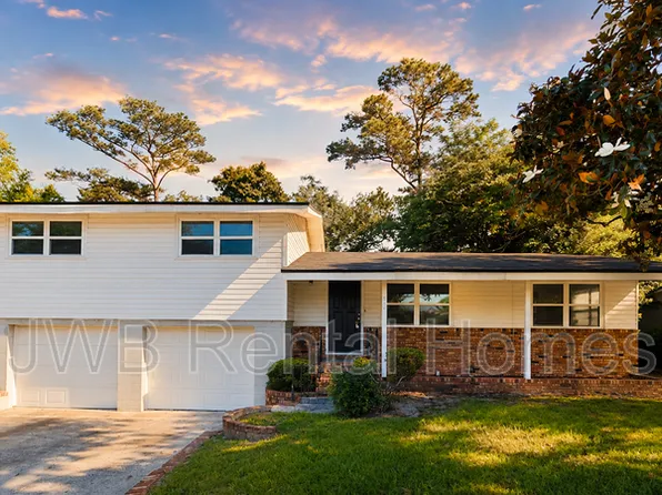 711 Appian Way, Jacksonville, FL 32208