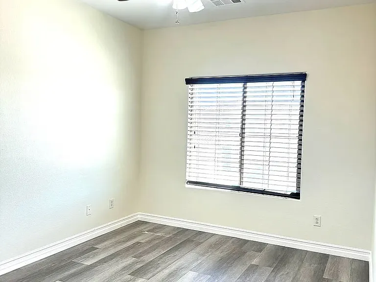 182 Foreston Ct — Photo 13