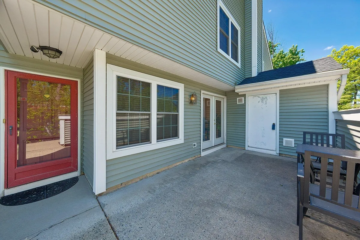 Building Photo - 212 Westchester Ct #8