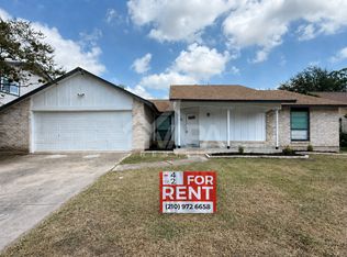6707 Cypress Lake Dr, San Antonio, TX 78244