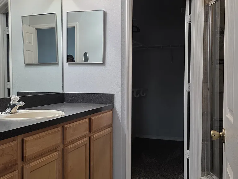 1039 Tullamore Dr — Photo 11