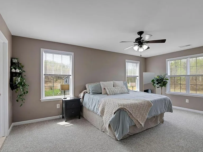 48 Ellison Ct — Photo 21
