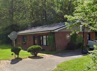 33 Saint Thomas Dr, Hazard, KY 41701