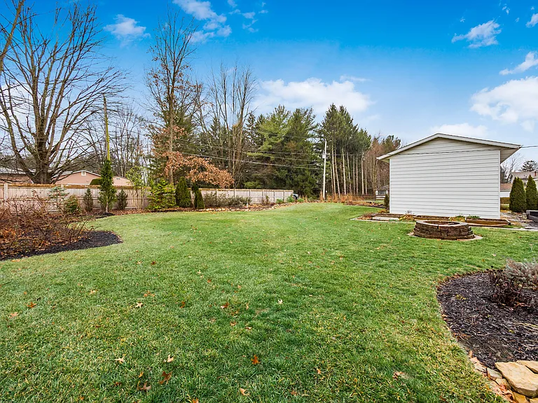 6875 Central College Rd — Photo 36