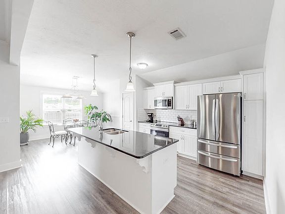 2nd image of 7166 Hanford Drive