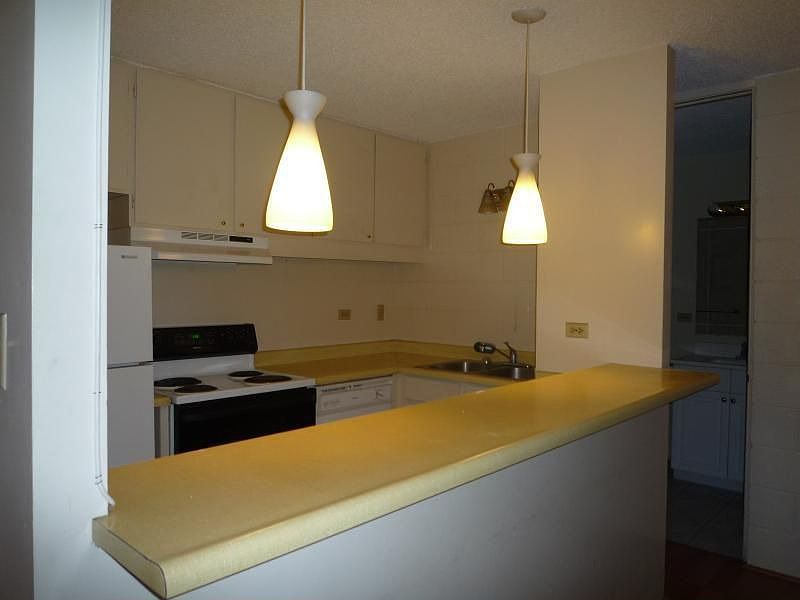 2nd image of 1415 Punahou St APT 1005