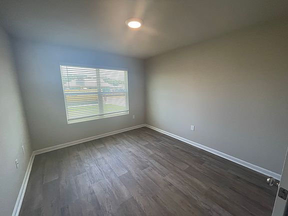 4th image of 20687 Mercury Dr