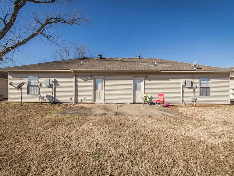541 Morrison St — Photo 11