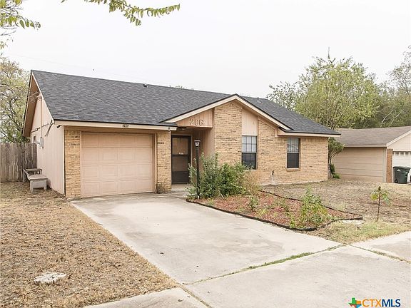 2nd image of 206 Bridle Dr