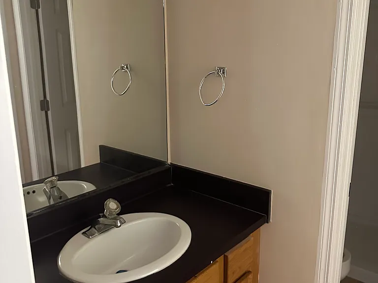 106 Neva Ave — Photo 4