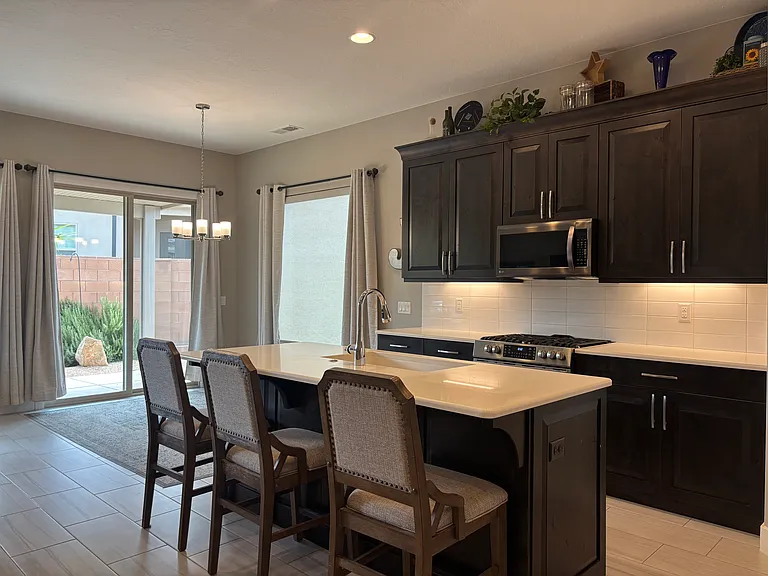 4849 S Martin Dr — Photo 8