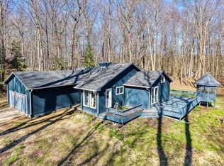 9820 Oakhurst Rd, Holly, MI 48442
