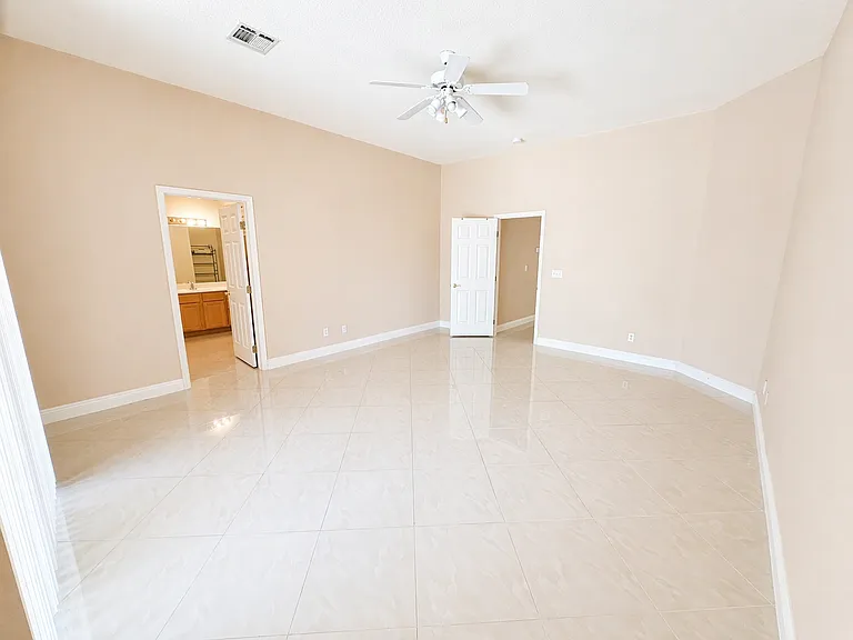 3235 Siboney Villa Cir — Photo 13
