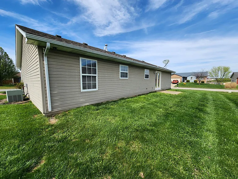3906 Brownstone Dr — Photo 12
