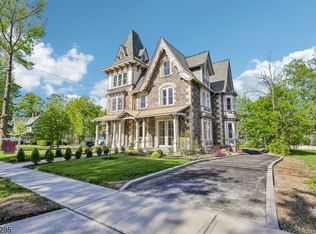 49 Park Ave #2, Madison, NJ 07940