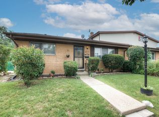 9537 Terrace Pl, Des Plaines, IL 60016