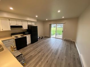 226 Morning Star Ct, Stillman Valley, IL 61084